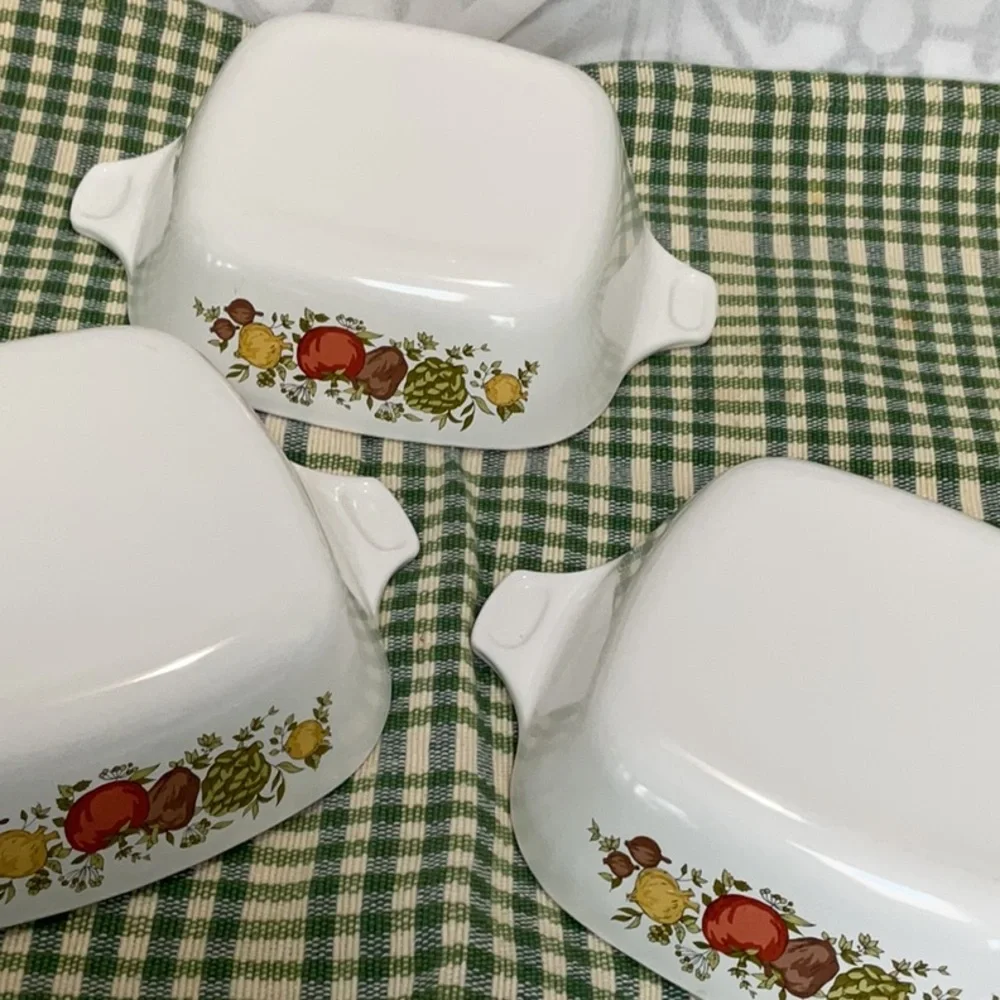 Corelle Spice of Life 3 petite baking dishes. Never used.